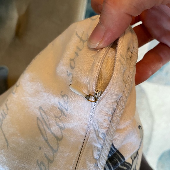 BLOWOUT SALE Nicole miller home🦚 - Picture 6 of 11